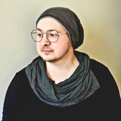 Photo of 2025 Kresge Artist Fellowship panelist Lev Mirov